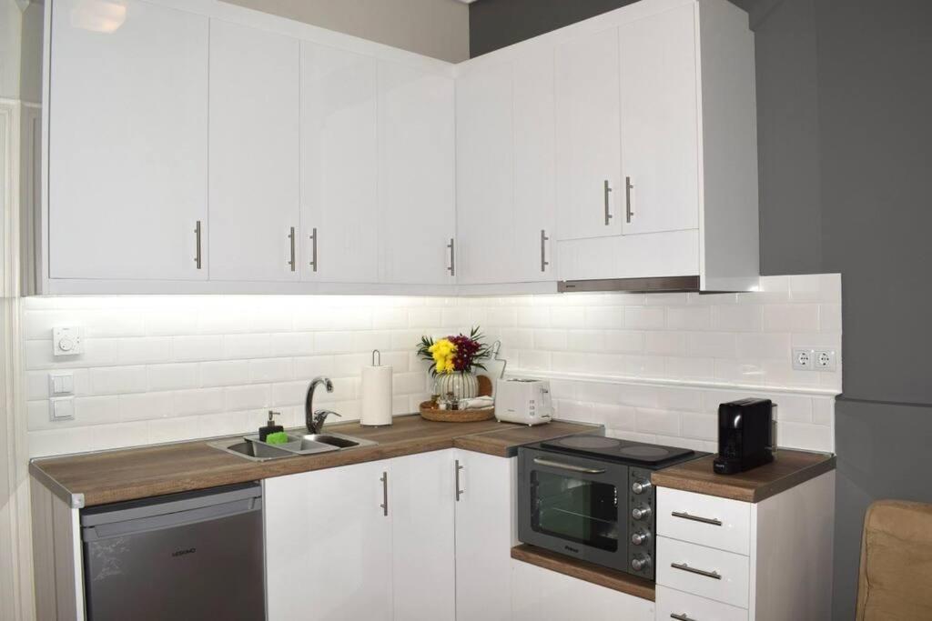 Kapa Central Apartment Kalamáta Kültér fotó